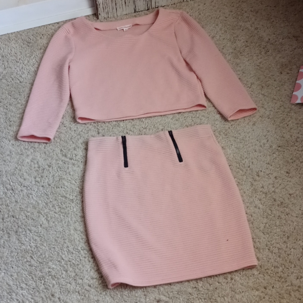 Dani Collection Crop Top & Mini Set - Picture 2 of 8